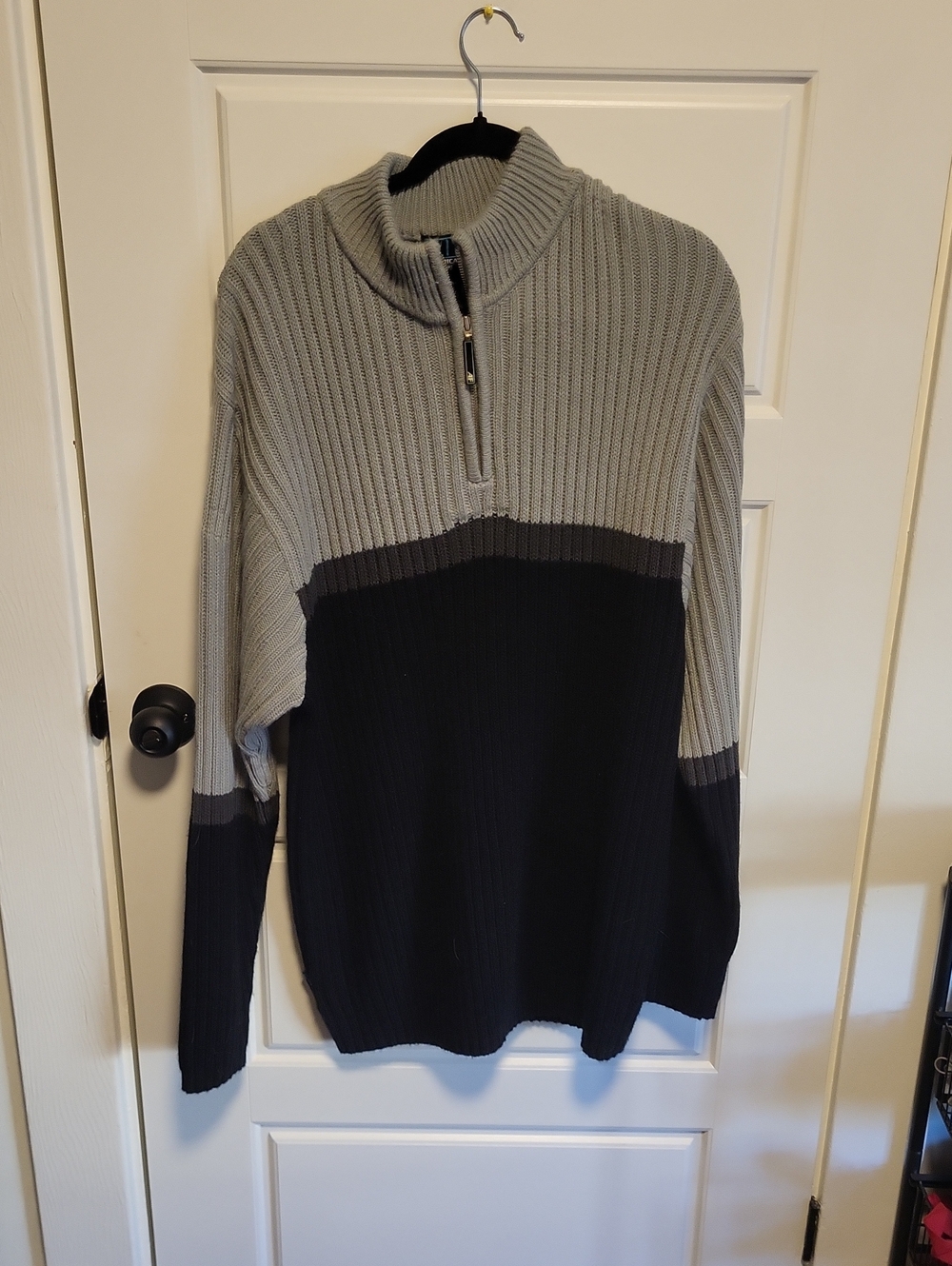 Men's Ribbed Half-Zip Sweater in Light Gray & Black